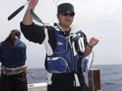 �����g�E�F���̊F����ɍ]���ɂ�