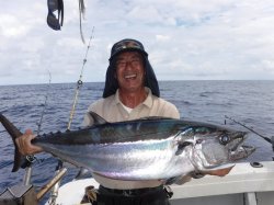 �s�d�`�l�Ôg�Á@�ɍ]���g�J�L���i�C�\�}�O���j8.6kg